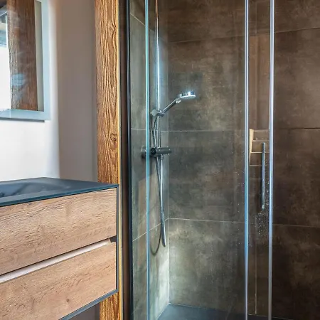Familial Avec Jacuzzi, Garage Et Cheminee Aux Gets Chalet *